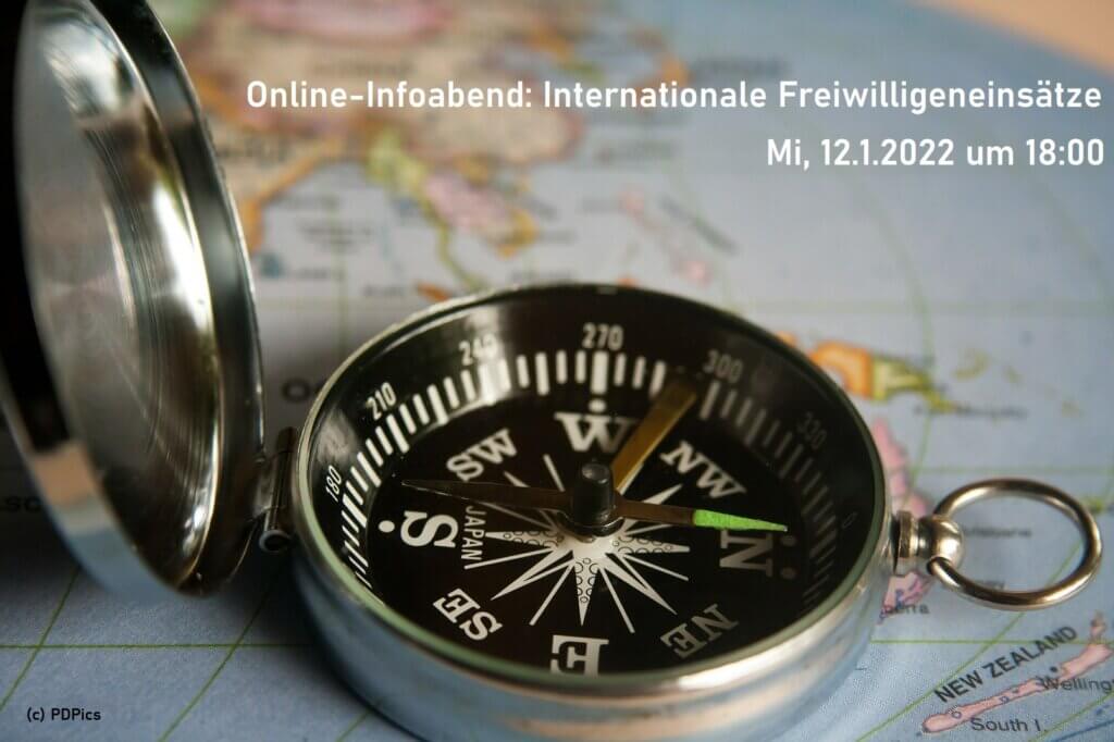 Kompass liegt auf einem Tisch, darüber steht: Online-Infoabend: Internationale Freiwilligeneinsätze, Mi 12.1.2021 um 18.00 Uhr
